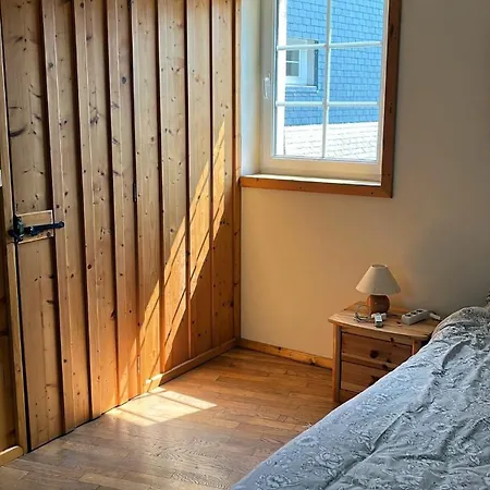 Escapade Nature A Deux Dans Un Cosy Borde D'un Parc Arbore