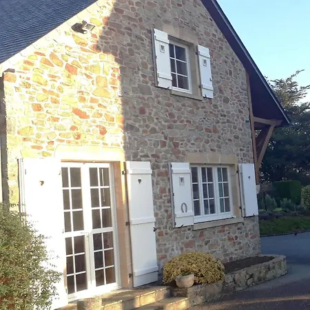 Escapade Nature A Deux Dans Un Cosy Borde D'un Parc Arbore Tatil Evi Saint-Sauveur-le-Vicomte